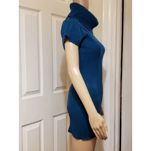 Gold Drama {CABLE KNIT DRESS} - Picture 7 of 9